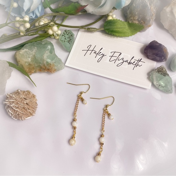 24. White Shell Dangle Earrings - Picture 4 of 4